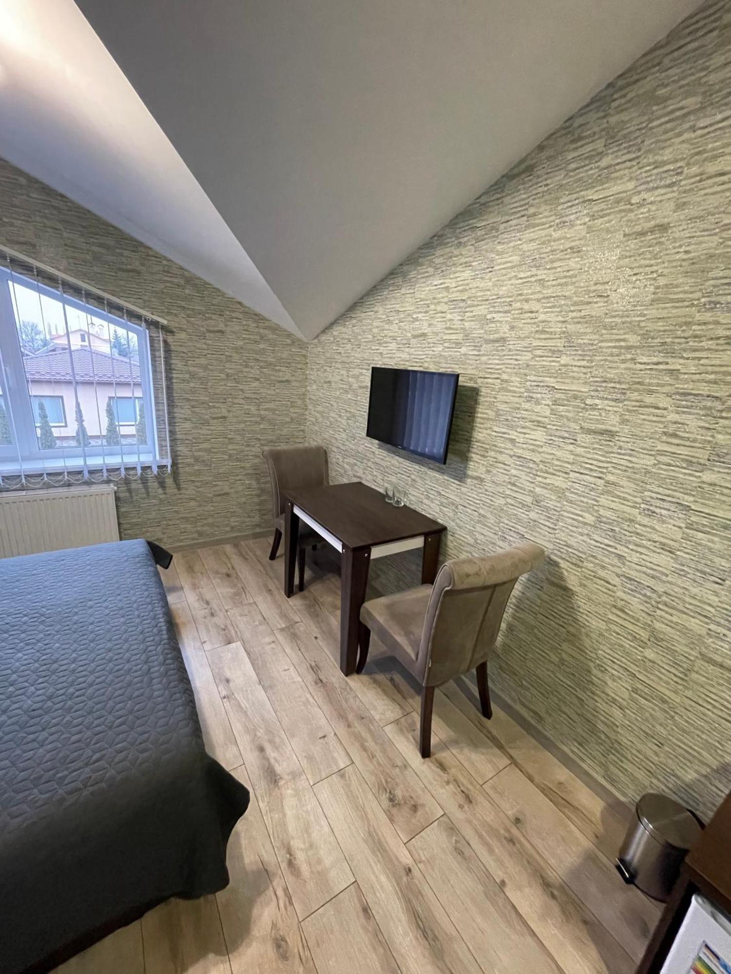 Ні Пуху, Ні Пера! Hotel Reshetylivka ภายนอก รูปภาพ
