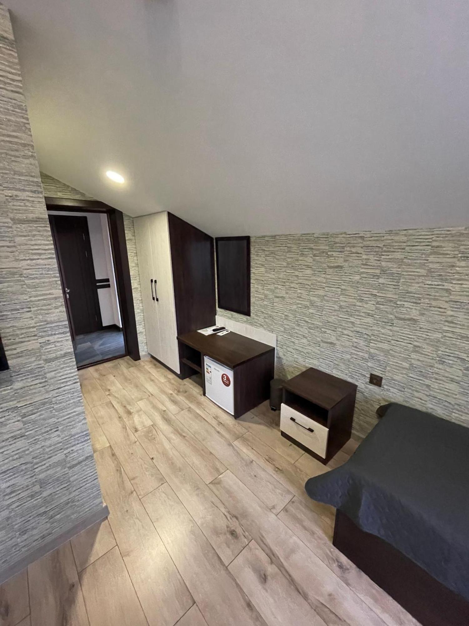 Ні Пуху, Ні Пера! Hotel Reshetylivka ภายนอก รูปภาพ