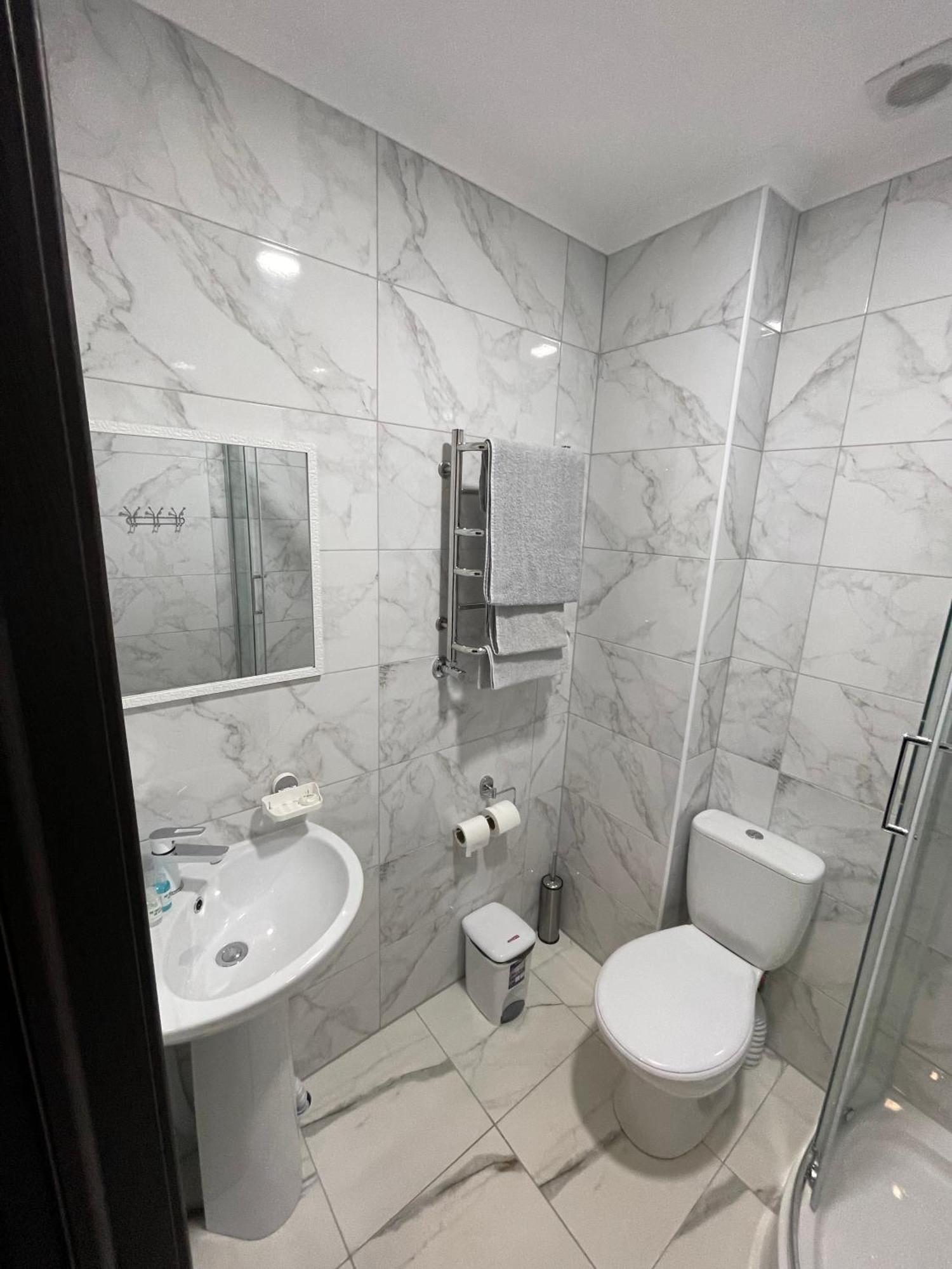 Ні Пуху, Ні Пера! Hotel Reshetylivka ภายนอก รูปภาพ